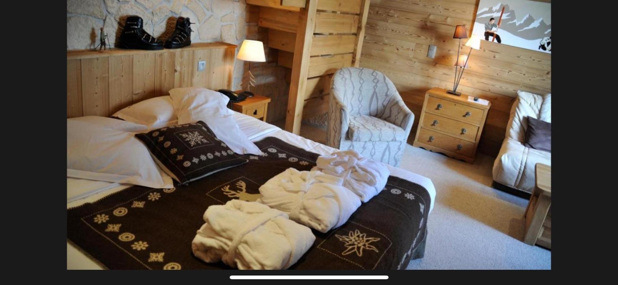 Hotel Chalet Alpage ลาคลูซาซ์ ภายนอก รูปภาพ