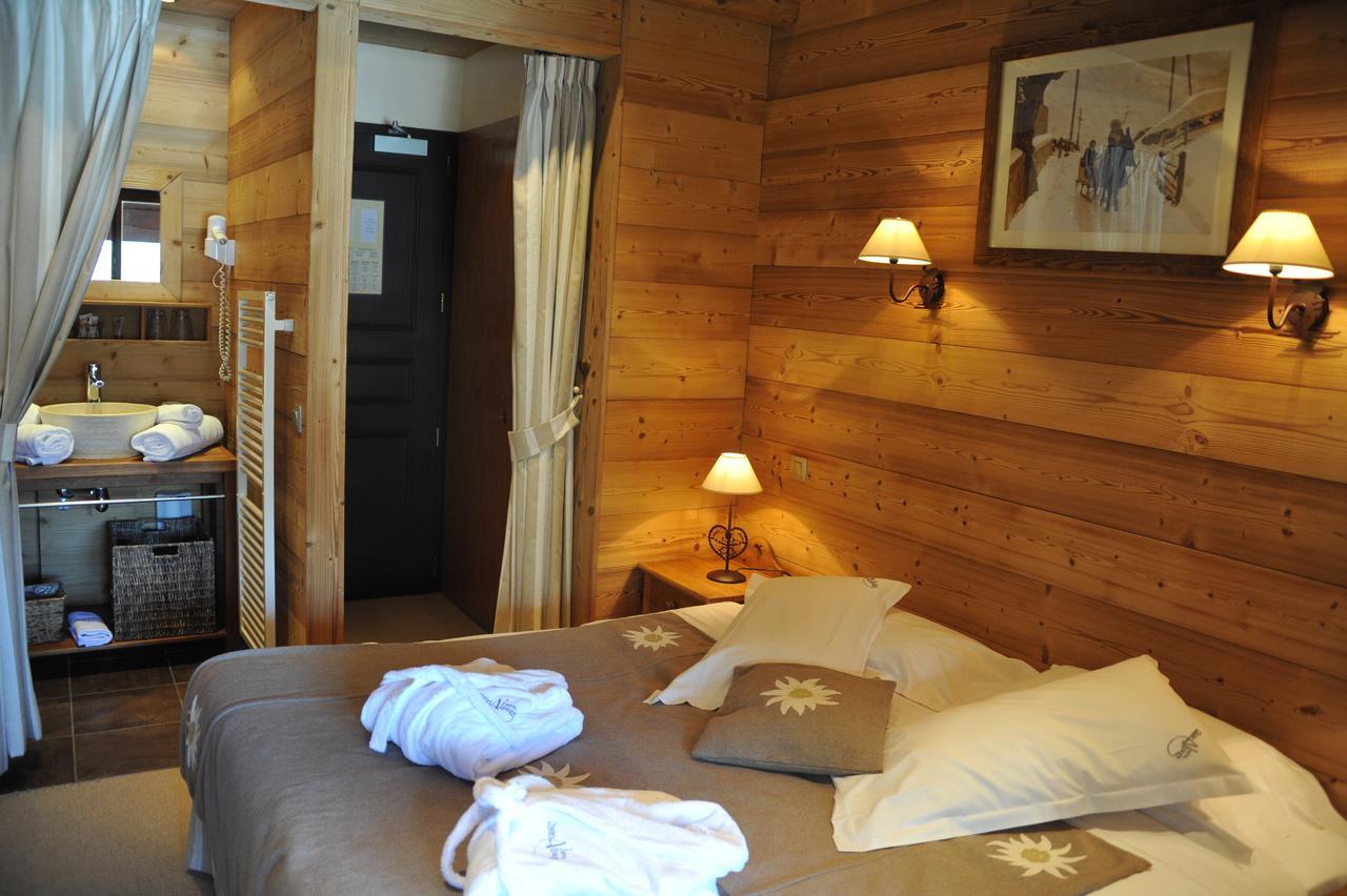 Hotel Chalet Alpage ลาคลูซาซ์ ภายนอก รูปภาพ